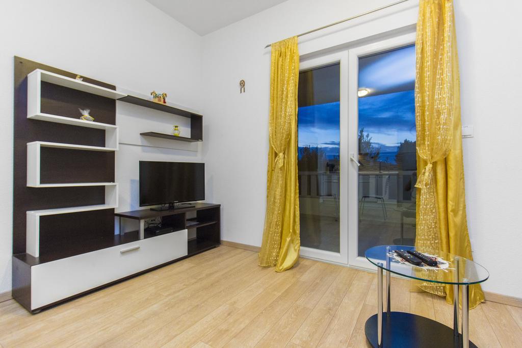 Apartments Srdarev Pencov Vodice Room photo