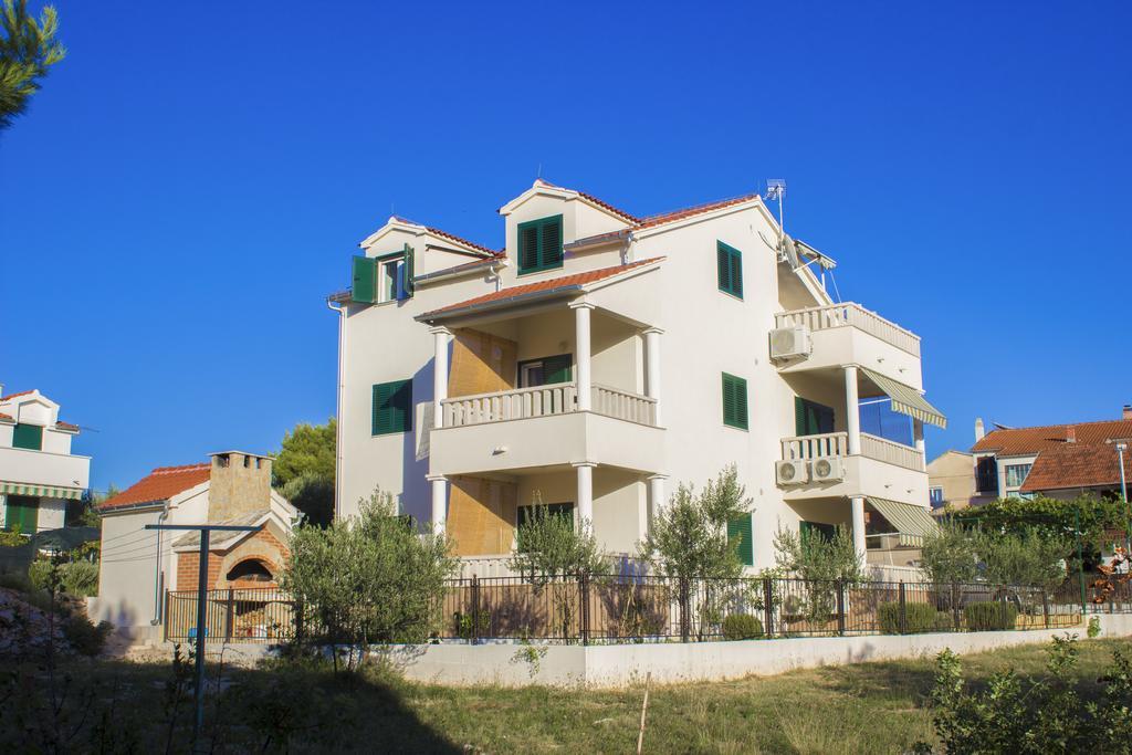 Apartments Srdarev Pencov Vodice Exterior photo